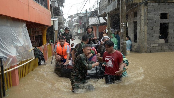 <strong>BANJIR, TANAH LONGSOR MELANDA SEJUMLAH WILAYAH MANADO</strong>