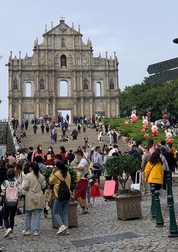 <strong>MACAU NAKATANGGAP NG MAHIGIT 40,000 BISITA NOONG HUWEBES </strong> <strong>MACAU NAKATANGGAP NG MAHIGIT 40,000 BISITA NOONG HUWEBES </strong>