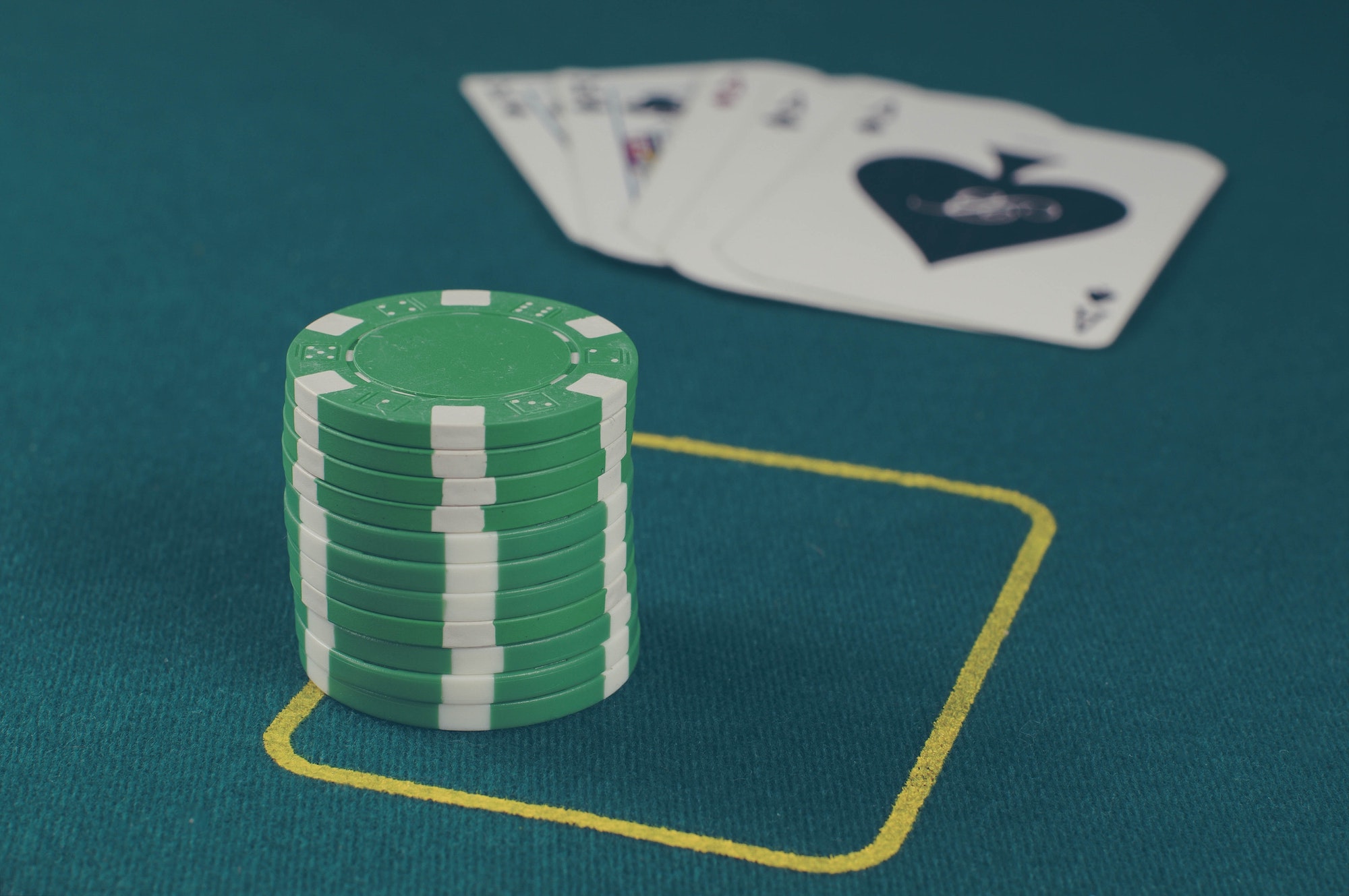 <strong>MANGGAGAWANG HINDI RESIDENTE, ARESTADO DAHIL SA PAGKUHA NG CASINO CHIPS NA NATAGPUAN SA TAXI </strong> <strong>MANGGAGAWANG HINDI RESIDENTE, ARESTADO DAHIL SA PAGKUHA NG CASINO CHIPS NA NATAGPUAN SA TAXI </strong>