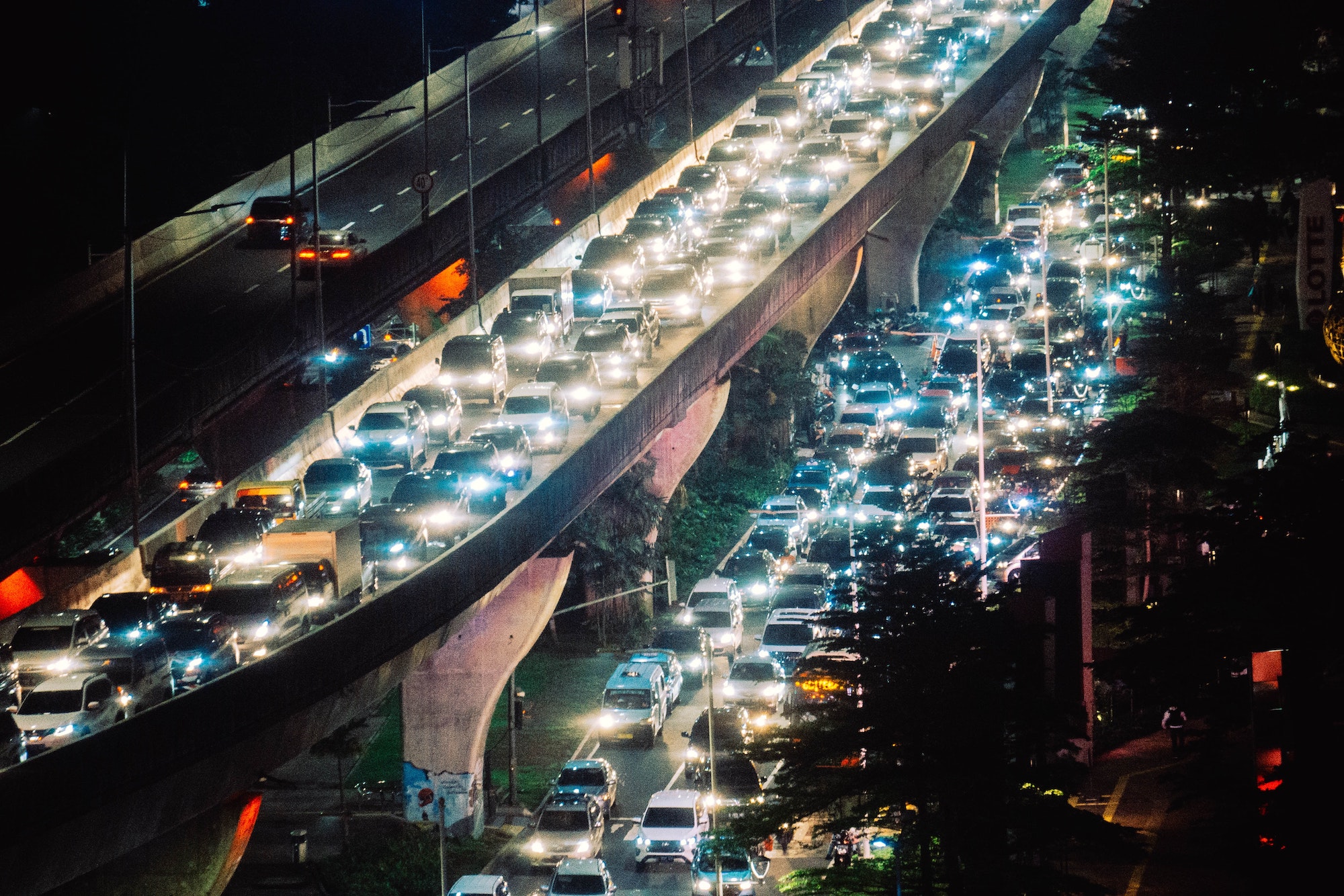 <strong>JAKARTA’S TRAFFIC PROBLEM BACK TO PRE-PANDEMIC LEVEL</strong> <strong>JAKARTA’S TRAFFIC PROBLEM BACK TO PRE-PANDEMIC LEVEL</strong>