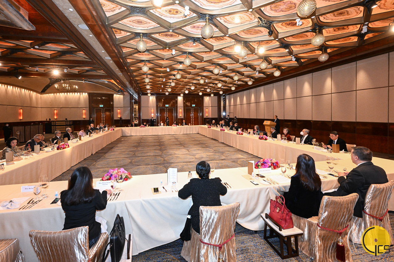 <strong>CHIEF EXECUTIVE CALLS ON LOCAL MACANESE TO PROMOTE MACAU</strong> <strong>CHIEF EXECUTIVE CALLS ON LOCAL MACANESE TO PROMOTE MACAU</strong>