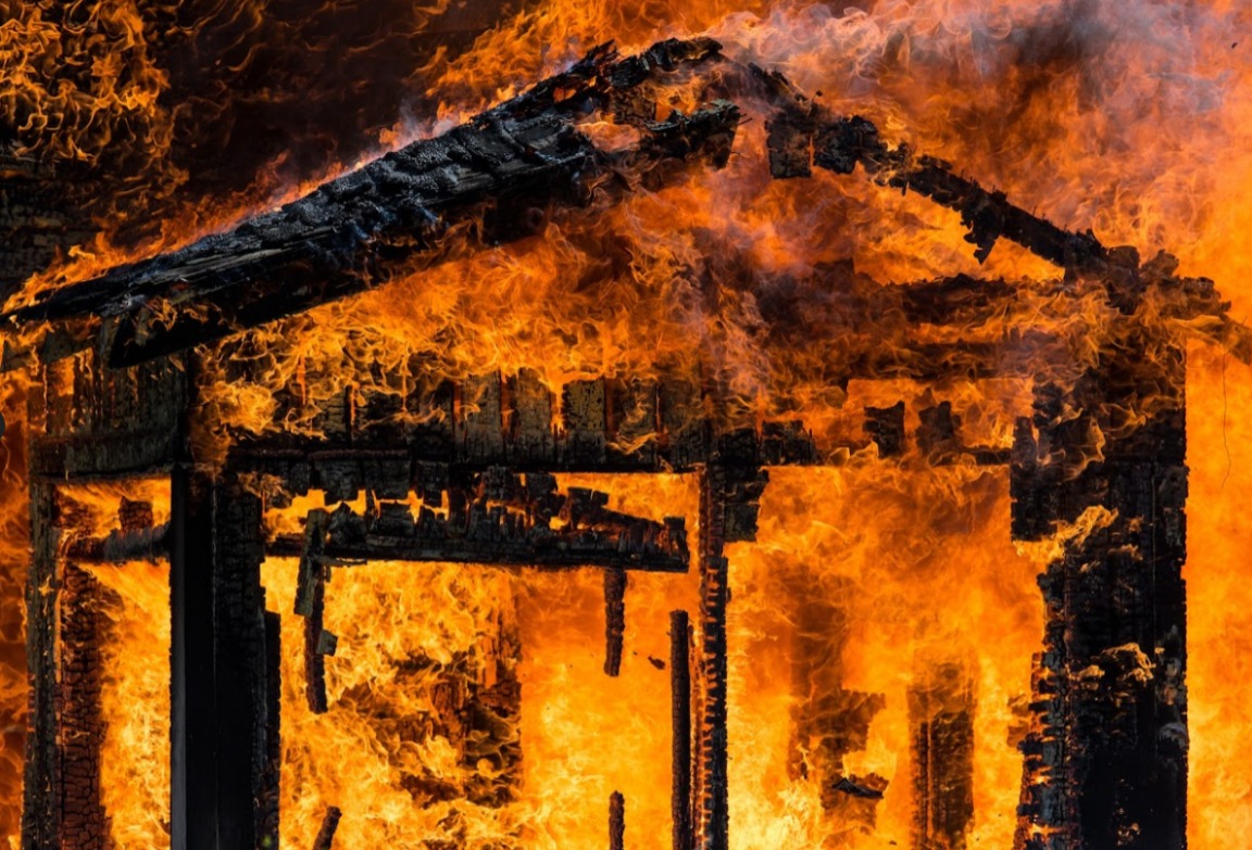MAHIGIT 300 TAO ANG NAWALAN NG BAHAY DAHIL SA SUNOG SA CATBALOGAN MAHIGIT 300 TAO ANG NAWALAN NG BAHAY DAHIL SA SUNOG SA CATBALOGAN