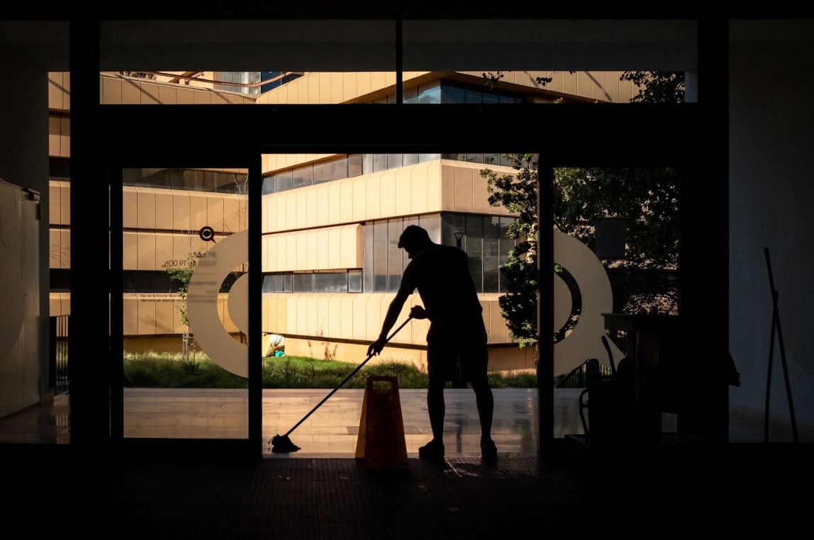 LANDMARK RULING: MGA OFW NANALO SA MACAU COURT CASE LABAN SA TAI KOO CLEANING SERVICE COMPANY LANDMARK RULING: MGA OFW NANALO SA MACAU COURT CASE LABAN SA TAI KOO CLEANING SERVICE COMPANY
