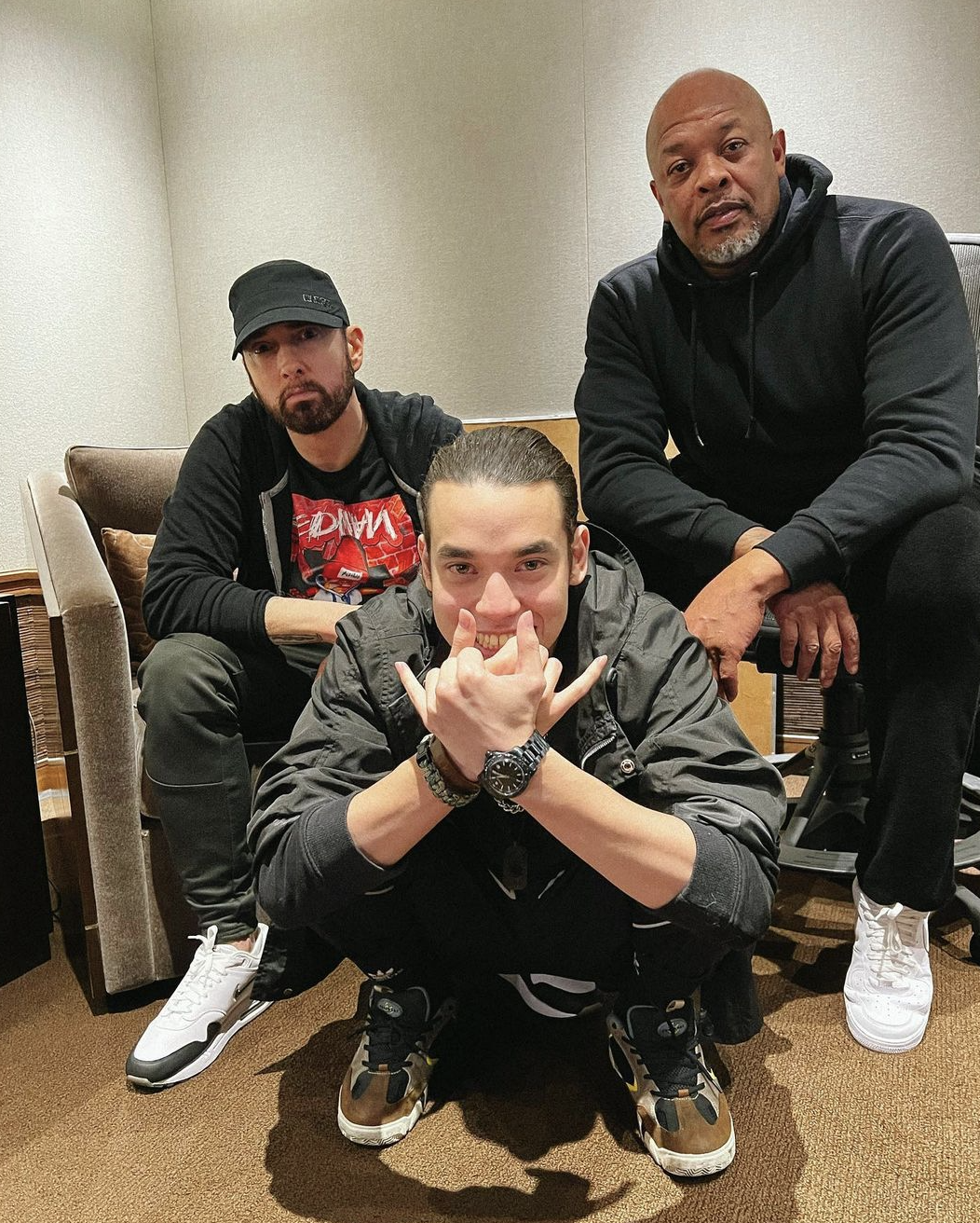 FIL-AM RAPPER EZ MIL GETS SIGNED BY EMINEM 