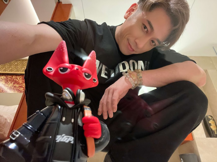 RON NG’S TOY FIGURE COLLECTION DISPLAYED AT MACAU TOWER 