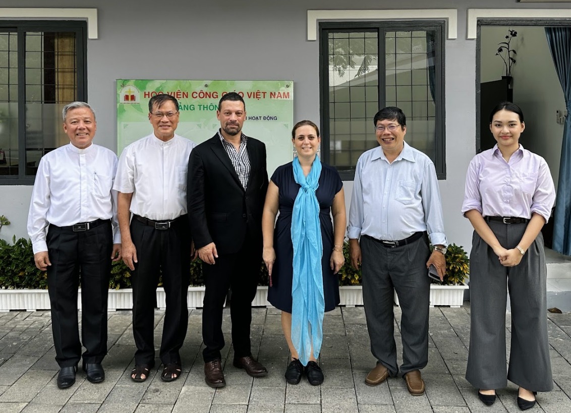 USJ INVITES VIETNAM’S FIRST CATHOLIC UNIVERSITY TO JOIN ASEACCU 
