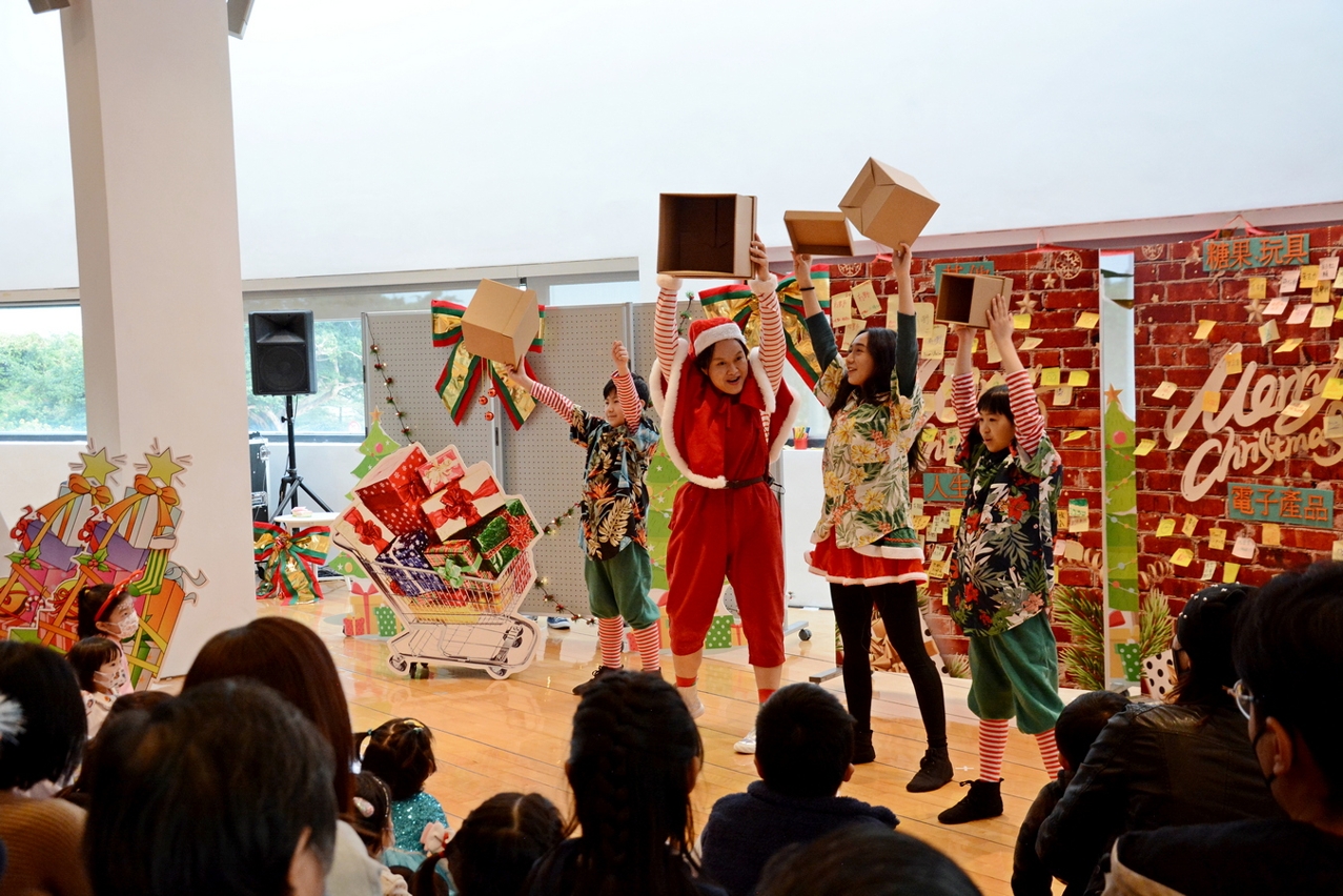CULTURE BUREAU TO PRESENT THIS YEAR’S ‘ARTY CHRISTMAS’ ON 17 DEC CULTURE BUREAU TO PRESENT THIS YEAR’S ‘ARTY CHRISTMAS’ ON 17 DEC