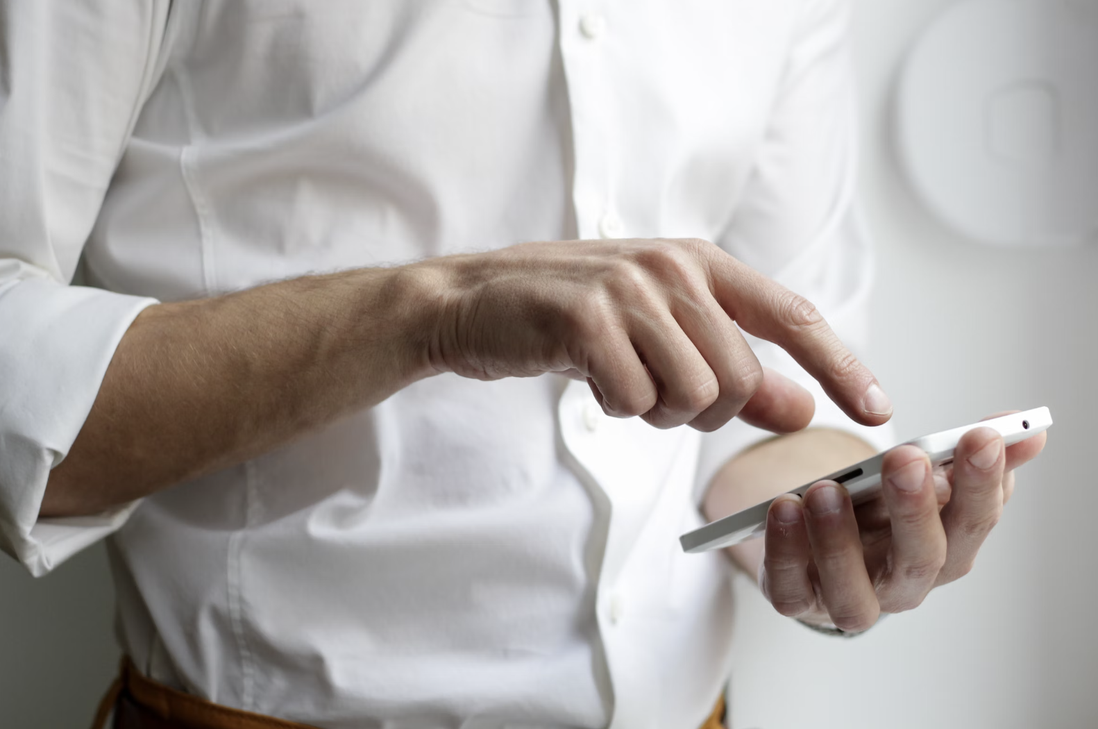 MGA PINOY, MAS MARAMING ORAS ANG GINUGUGOL SA PAGGAMIT NG MOBILE PHONE KUMPARA SA MGA KARATIG-BANSA SA ASYA AYON SA PAG-AARAL MGA PINOY, MAS MARAMING ORAS ANG GINUGUGOL SA PAGGAMIT NG MOBILE PHONE KUMPARA SA MGA KARATIG-BANSA SA ASYA AYON SA PAG-AARAL