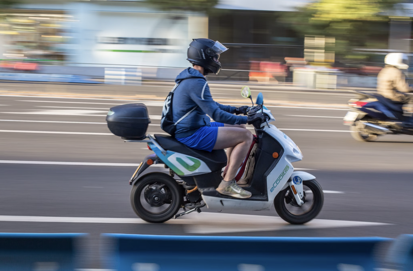 SUBSIDI MOTOR LISTRIK DI INDONESIA NAIK DARI 7 MENJADI 10 JUTA SUBSIDI MOTOR LISTRIK DI INDONESIA NAIK DARI 7 MENJADI 10 JUTA