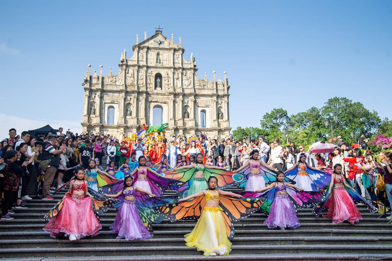 CULTURE BUREAU INVITES LOCAL ASSOCIATIONS, SCHOOLS, INSTITUTES AND ORGANISATIONS TO JOIN 2024 MACAO INT’L PARADE CULTURE BUREAU INVITES LOCAL ASSOCIATIONS, SCHOOLS, INSTITUTES AND ORGANISATIONS TO JOIN 2024 MACAO INT’L PARADE