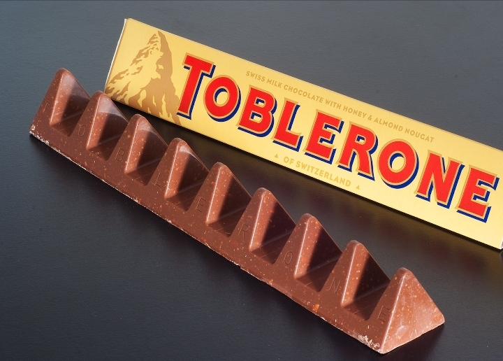 IAM URGES PUBLIC TO STOP CONSUMING TOBLERONE MILK CHOCOLATE AS IT MAY CONTAIN PLASTIC IAM URGES PUBLIC TO STOP CONSUMING TOBLERONE MILK CHOCOLATE AS IT MAY CONTAIN PLASTIC