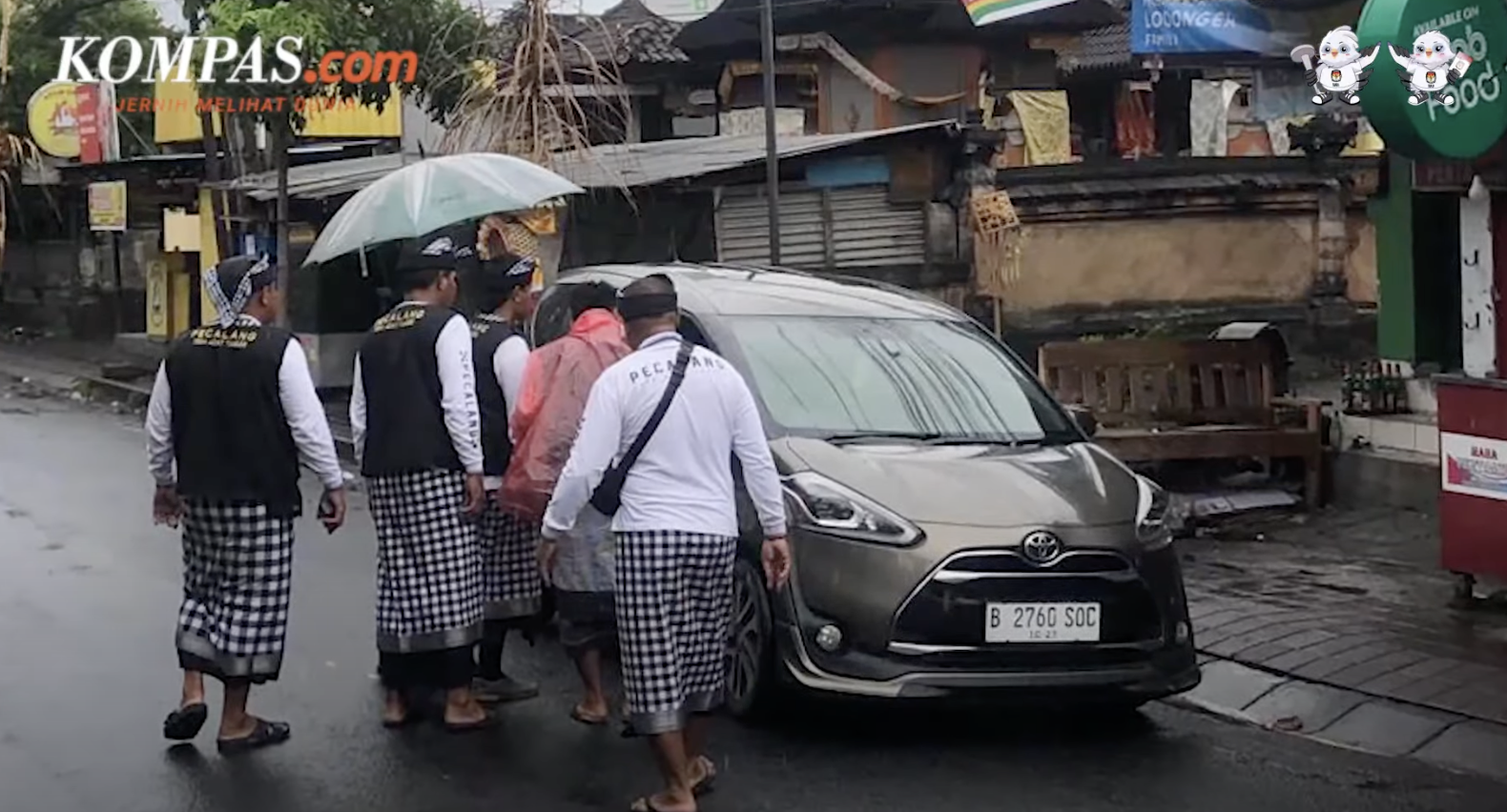 RATNA SARUMPAET KELUAR RUMAH DI HARI NYEPI, BERURUSAN DENGAN PECALANG RATNA SARUMPAET KELUAR RUMAH DI HARI NYEPI, BERURUSAN DENGAN PECALANG