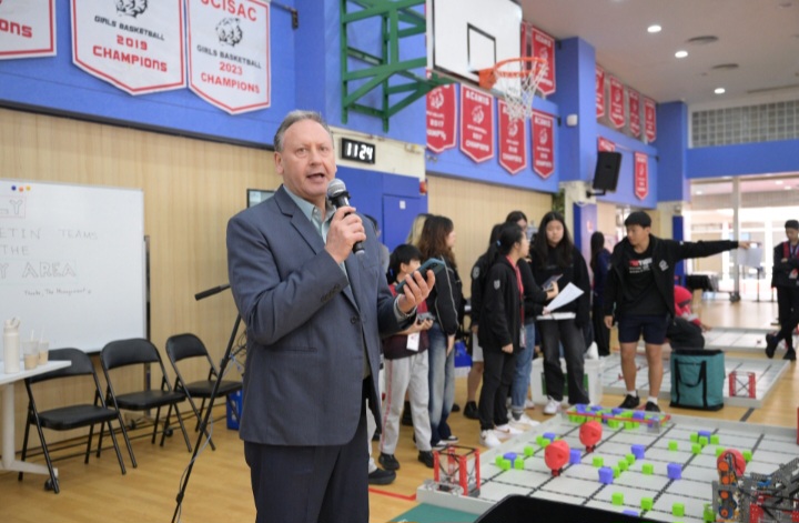 TIS HOSTS ROBOTICS COMPETITION, UNIVERSITY FAIR