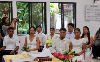42 COUPLES IN ANTIQUE PROVINCE, PHILIPPINES SET TO BE MARRIED IN MASS WEDDING 42 COUPLES IN ANTIQUE PROVINCE, PHILIPPINES SET TO BE MARRIED IN MASS WEDDING