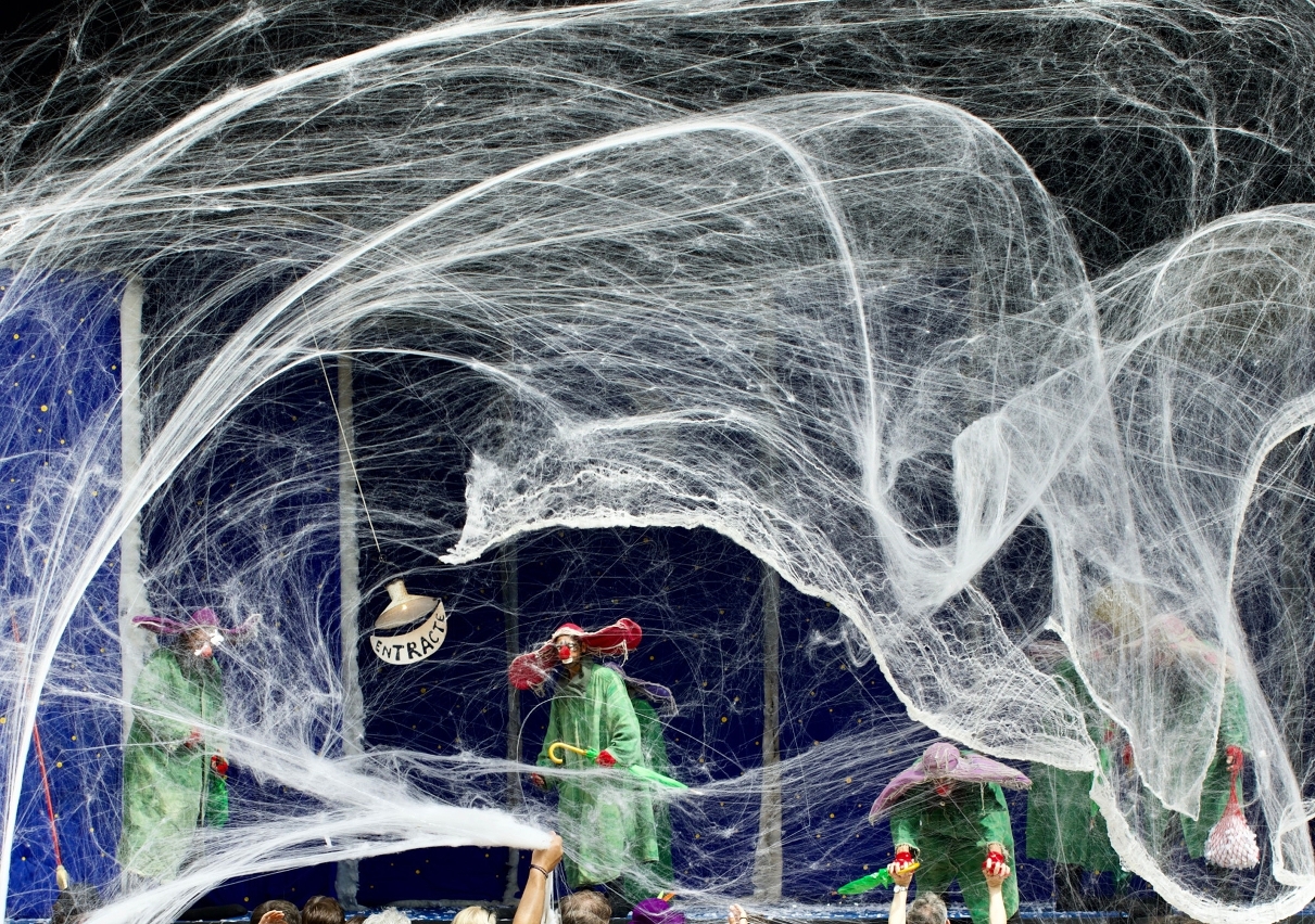 SLAVA’S SNOWSHOW TO BE STAGED AT CCM’S GRAND AUDITORIUM FROM 6-8 SEPTEMBER SLAVA’S SNOWSHOW TO BE STAGED AT CCM’S GRAND AUDITORIUM FROM 6-8 SEPTEMBER