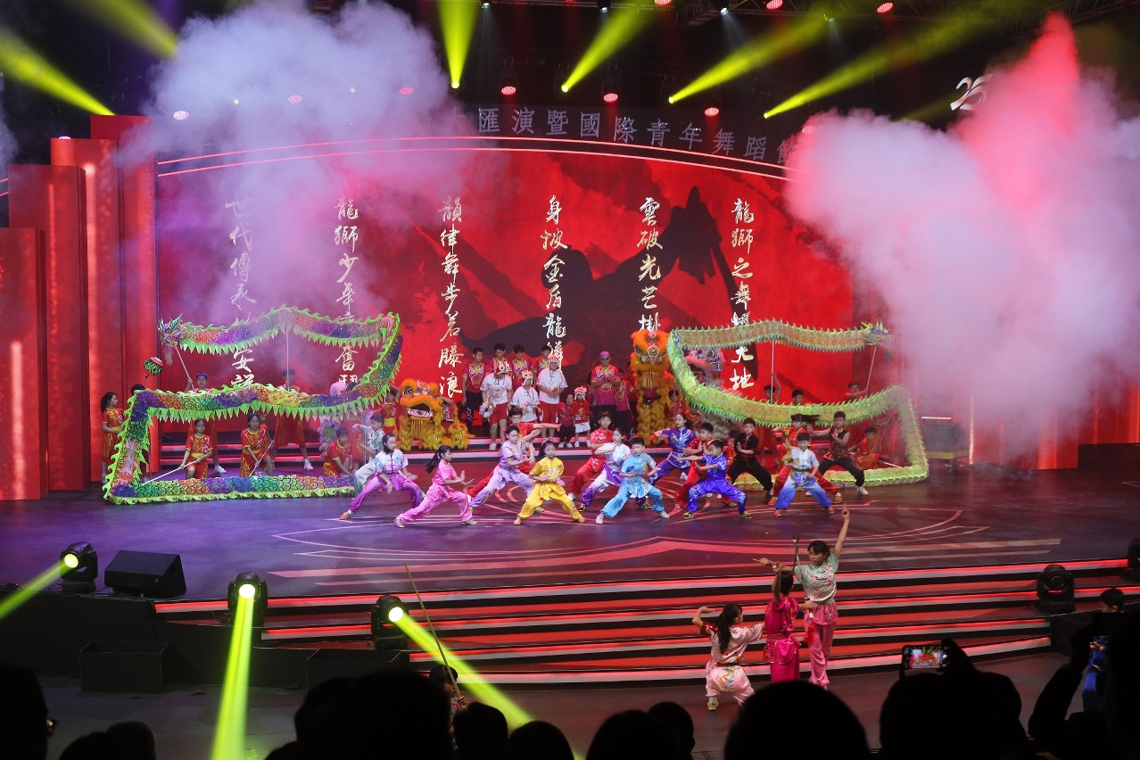 ‘STUDENT AND YOUTH SHOW IN CELEBRATION OF MACAO’S RETURN TO THE MOTHERLAND’ HELD AT MACAU FORUM YESTERDAY ‘STUDENT AND YOUTH SHOW IN CELEBRATION OF MACAO’S RETURN TO THE MOTHERLAND’ HELD AT MACAU FORUM YESTERDAY