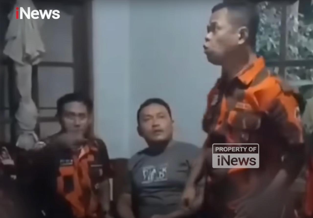 OKNUM PEMUDA PANCASILA DIPANGGIL POLISI USAI VIRAL ANCAM PELAPOR DUGAAN PUNGLI SD KEBUMEN OKNUM PEMUDA PANCASILA DIPANGGIL POLISI USAI VIRAL ANCAM PELAPOR DUGAAN PUNGLI SD KEBUMEN
