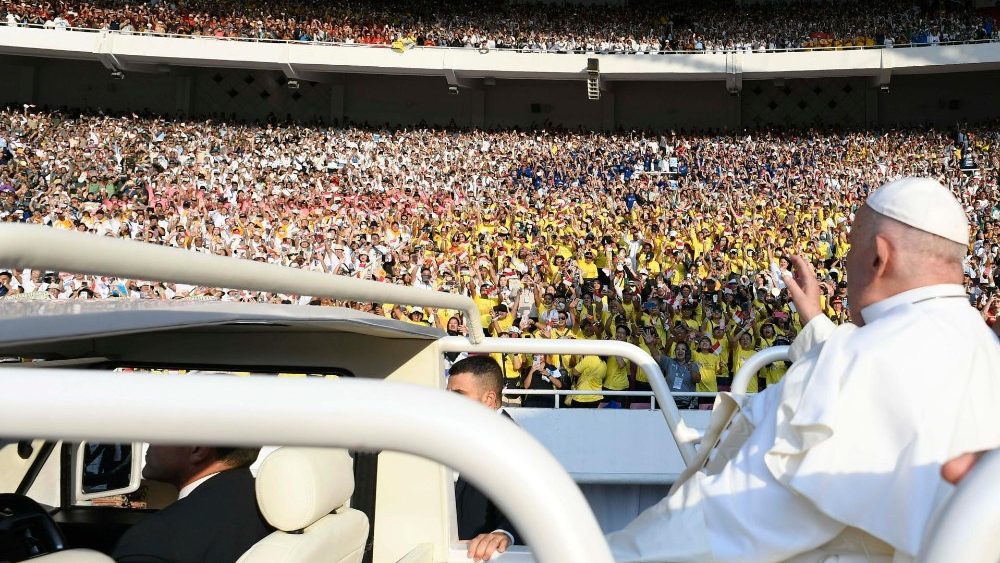 KUNJUNGAN PAUS FRANSISKUS KE INDONESIA DISAMBUT BAIK BERBAGAI LAPISAN MASYARAKAT KUNJUNGAN PAUS FRANSISKUS KE INDONESIA DISAMBUT BAIK BERBAGAI LAPISAN MASYARAKAT