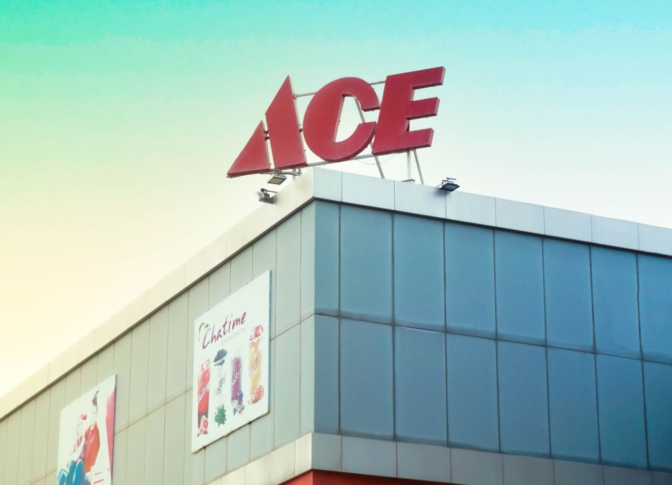 ACE HARDWARE DI INDONESIA AKAN GANTI NAMA SETELAH 29 TAHUN BEROPERASI ACE HARDWARE DI INDONESIA AKAN GANTI NAMA SETELAH 29 TAHUN BEROPERASI