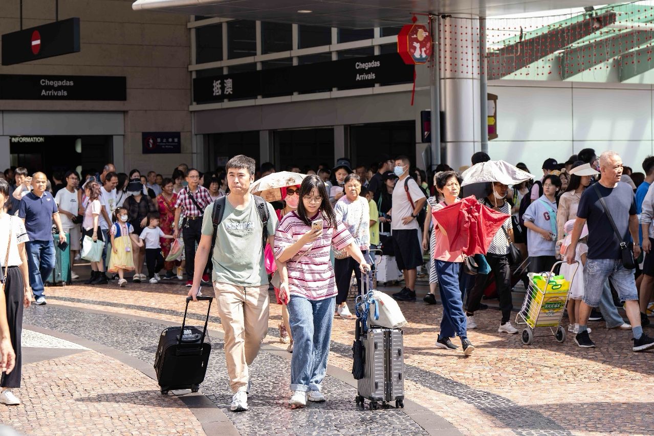 MACAU REGISTERS NEARLY 1 MILLION VISITOR ARRIVALS DURING MAINLAND CHINA’S NATIONAL DAY HOLIDAYS MACAU REGISTERS NEARLY 1 MILLION VISITOR ARRIVALS DURING MAINLAND CHINA’S NATIONAL DAY HOLIDAYS