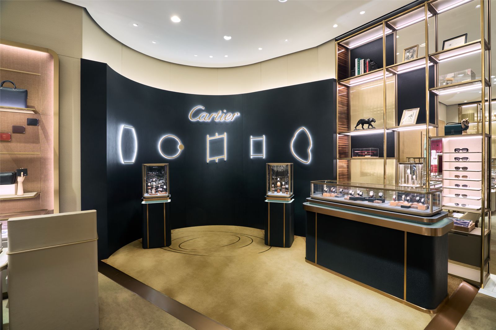 CARTIER DEBUTS LANDMARK CARTIER COLLECTION EXHIBITION IN MACAU CARTIER DEBUTS LANDMARK CARTIER COLLECTION EXHIBITION IN MACAU