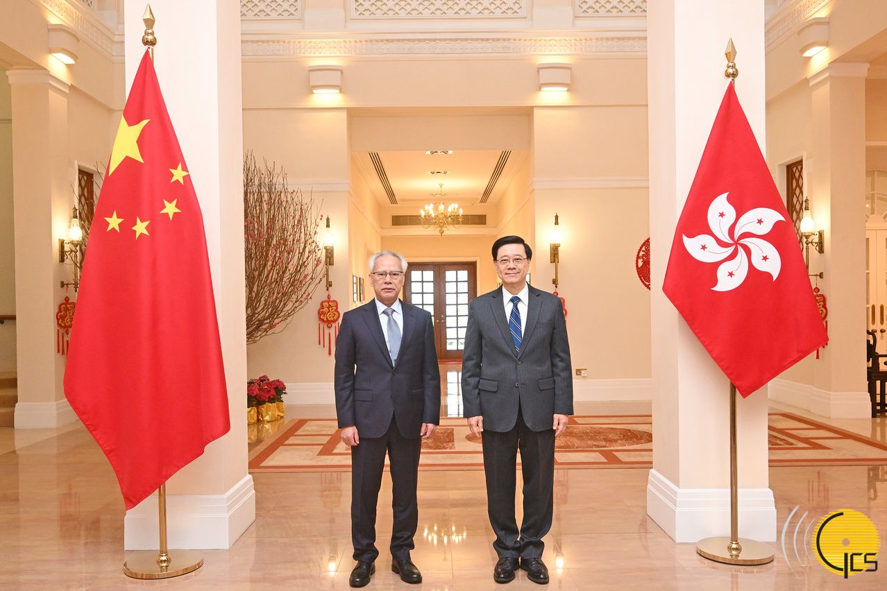 CHIEF EXECUTIVE SAM HOU FAI MEETS HONG KONG CE, DISCUSSES ENHANCED COOPERATION CHIEF EXECUTIVE SAM HOU FAI MEETS HONG KONG CE, DISCUSSES ENHANCED COOPERATION