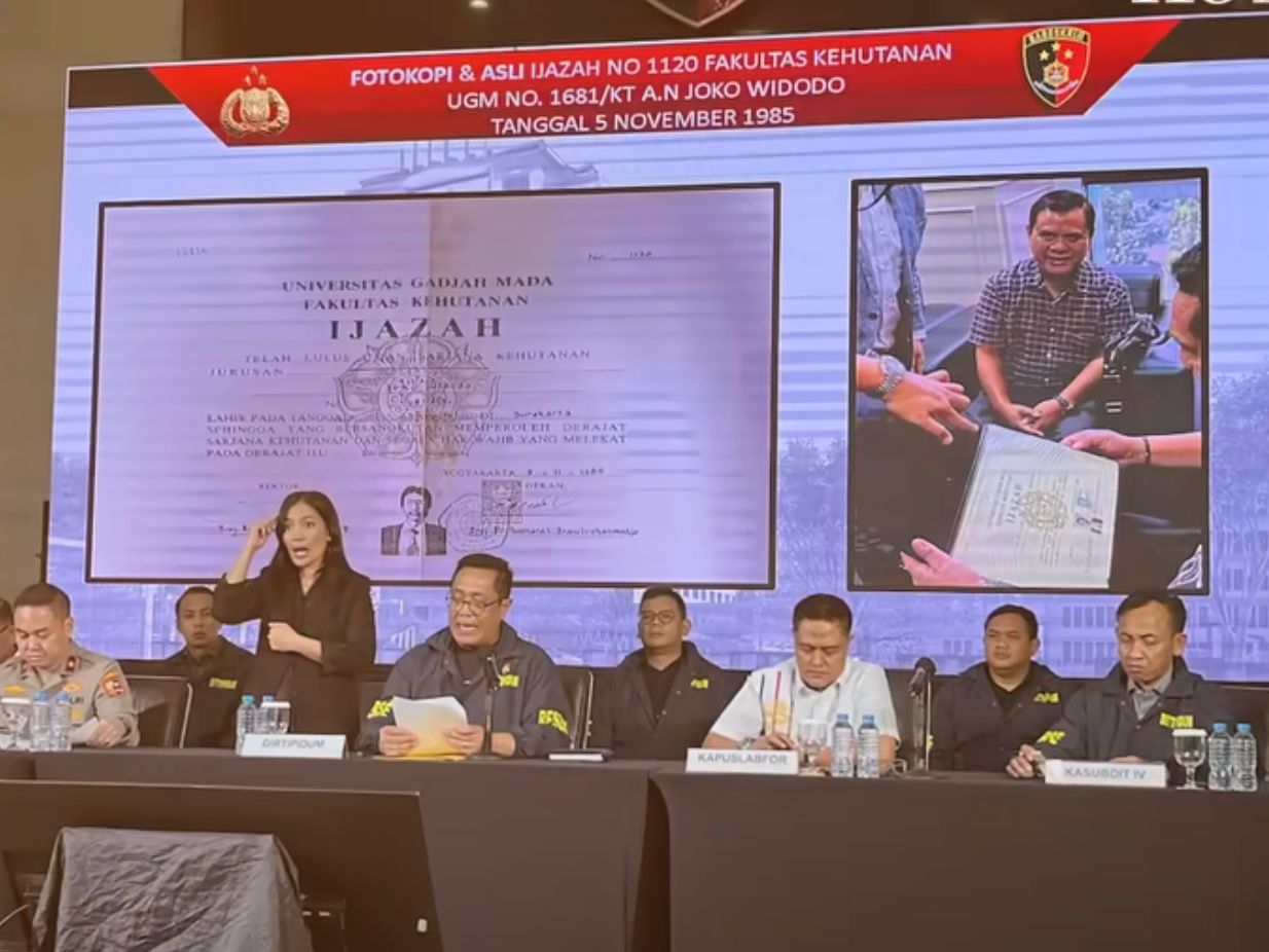 BARESKRIM POLRI NYATAKAN IJAZAH JOKOWI ASLI BARESKRIM POLRI NYATAKAN IJAZAH JOKOWI ASLI