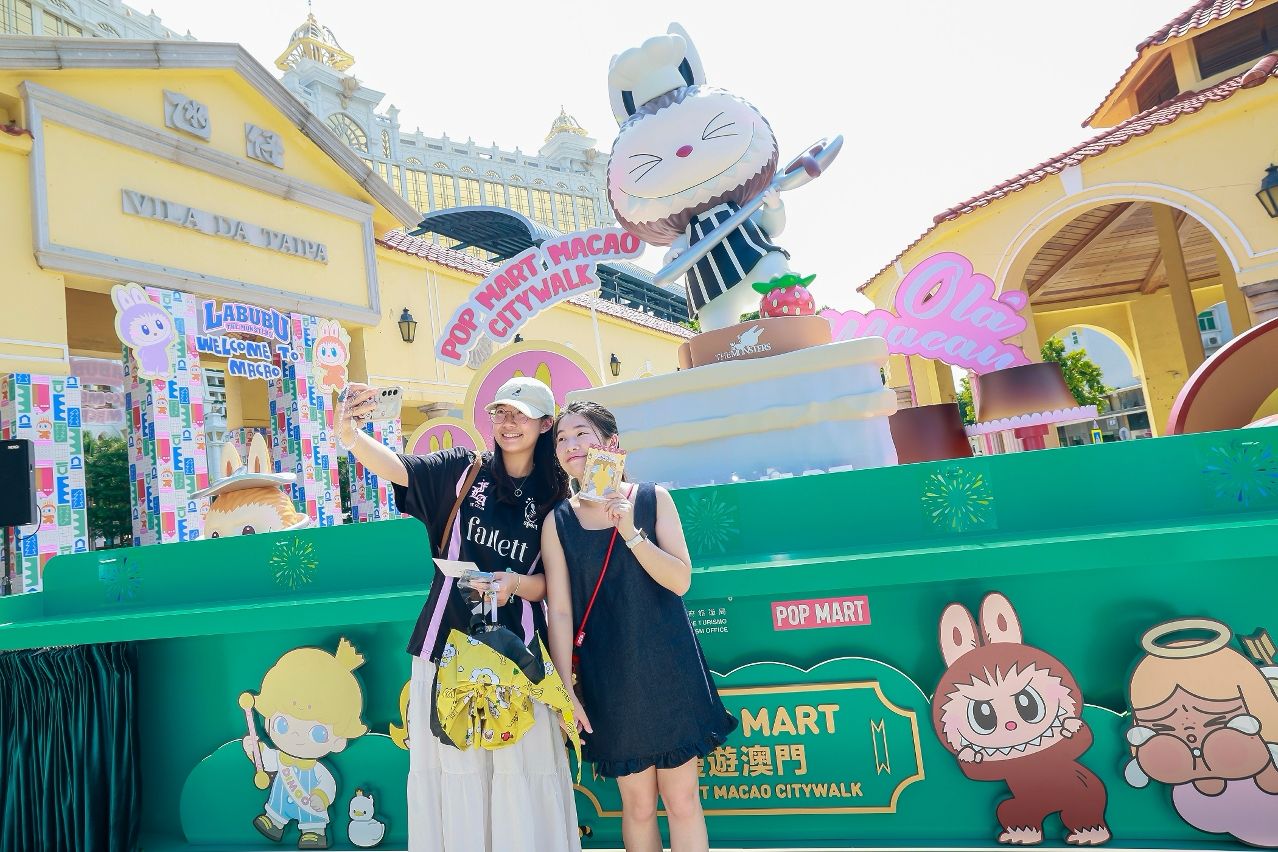 POP MART’S CHARACTERS DAZZLE FOUR AREA OF MACAU, INCLUDING 7-METRE-HIGH LABUBU INSTALLATION IN TAIPA VILLAGE POP MART’S CHARACTERS DAZZLE FOUR AREA OF MACAU, INCLUDING 7-METRE-HIGH LABUBU INSTALLATION IN TAIPA VILLAGE