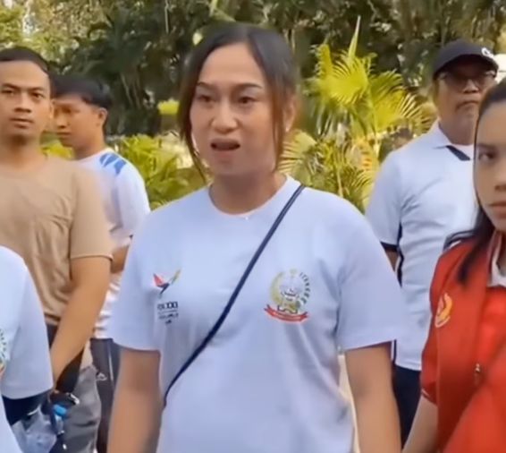 ATLET PON ASAL SULSEL TAK KUASA BENDUNG AIR MATA KETIKA BONUS YANG DIJANJIKAN PEMPROV TIDAK SESUAI DENGAN APA YANG DITERIMA ATLET PON ASAL SULSEL TAK KUASA BENDUNG AIR MATA KETIKA BONUS YANG DIJANJIKAN PEMPROV TIDAK SESUAI DENGAN APA YANG DITERIMA