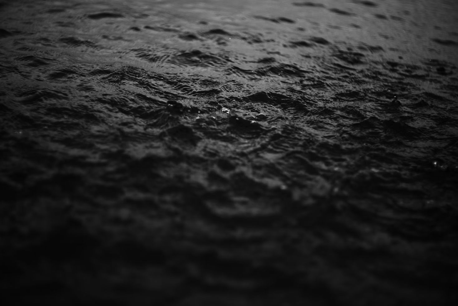 T8 SIGNAL IN FORCE UNTIL 2 AM, WEATHER BUREAU WARNS FLOODING IN MACAU’S LOW-LYING AREAS WILL REACH HIGHEST LEVEL, ABOUT 1.5-2.5 METRES, BETWEEN 10 AM AND 2 PM TOMORROW T8 SIGNAL IN FORCE UNTIL 2 AM, WEATHER BUREAU WARNS FLOODING IN MACAU’S LOW-LYING AREAS WILL REACH HIGHEST LEVEL, ABOUT 1.5-2.5 METRES, BETWEEN 10 AM AND 2 PM TOMORROW