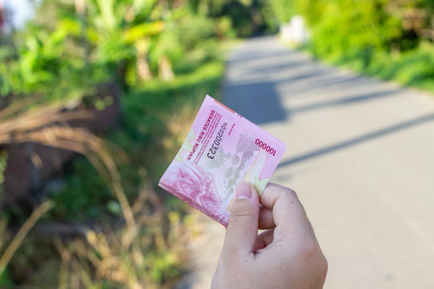 PROGRAM BANTUAN LANGSUNG TUNAI SEGERA CAIR, PEMERINTAH ANGGARKAN 30 TRILIUN UNTUK 140 JUTA PENERIMA PROGRAM BANTUAN LANGSUNG TUNAI SEGERA CAIR, PEMERINTAH ANGGARKAN 30 TRILIUN UNTUK 140 JUTA PENERIMA