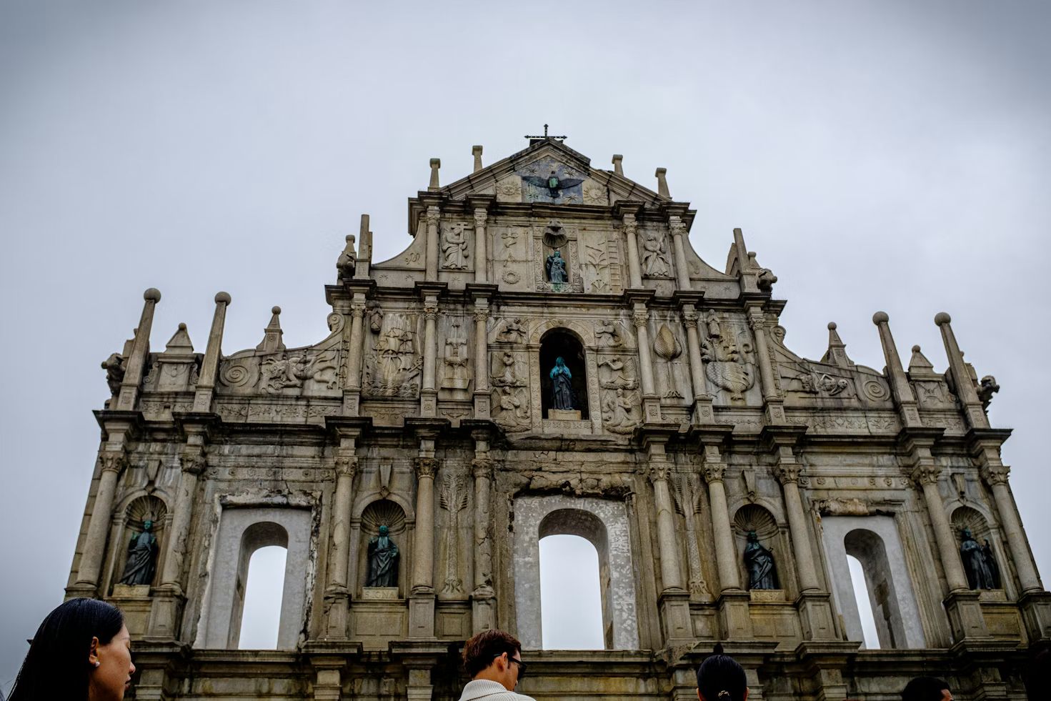 RESTORATION WORKS FOR BRONZE STATUS ON FAÇADE OF RUINS OF ST. PAUL’S BEGIN, VR EXHIBITION TEMPORARYLY CLOSED RESTORATION WORKS FOR BRONZE STATUS ON FAÇADE OF RUINS OF ST. PAUL’S BEGIN, VR EXHIBITION TEMPORARYLY CLOSED