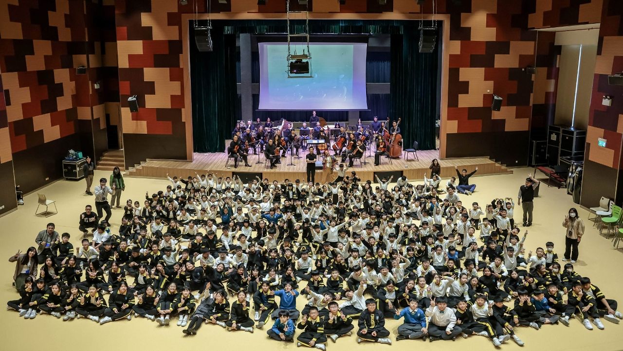 MACAO ORCHESTRA PRESENTS CONCERTS AT 13 SCHOOLS IN TOWN MACAO ORCHESTRA PRESENTS CONCERTS AT 13 SCHOOLS IN TOWN
