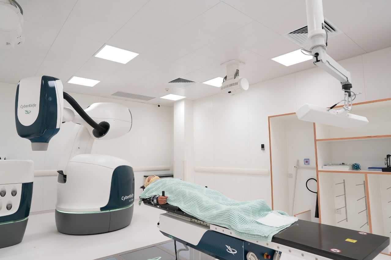 MACAO UNION MEDICAL CENTER SUCCESSFULLY CONDUCTS ITS FIRST RADIOTHERAPY FOR BRAIN TUMOUR USING CYBERKNIFE MACAO UNION MEDICAL CENTER SUCCESSFULLY CONDUCTS ITS FIRST RADIOTHERAPY FOR BRAIN TUMOUR USING CYBERKNIFE