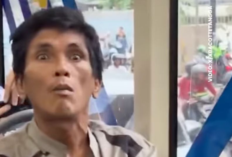 TRANSJAKARTA ANGKAT BICARA TANGGAPI KASUS RASISME DALAM BUS TRANSJAKARTA ANGKAT BICARA TANGGAPI KASUS RASISME DALAM BUS