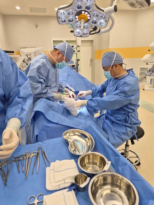 MACAO UNION MEDICAL CENTER SUCCESSFULLY CONDUCTS ITS FIRST SKIN GRAFTING FOR ADVANCED-AGE PATIENT 