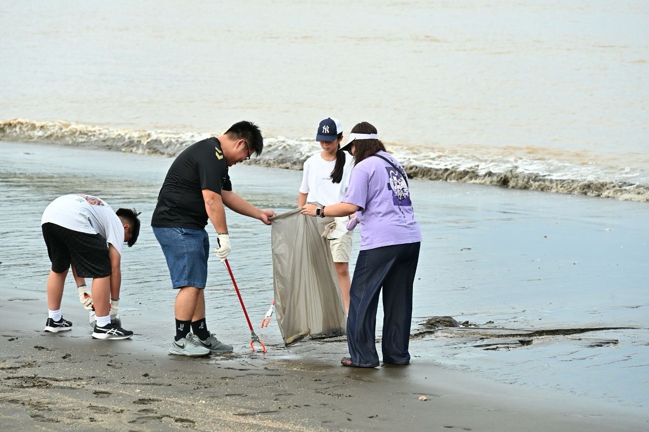MACAU-WIDE CLEAN-UP CAMPAIGN LAUNCHED TODAY MACAU-WIDE CLEAN-UP CAMPAIGN LAUNCHED TODAY